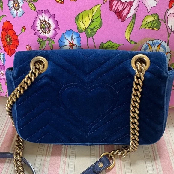 ❌ SOLD Gucci Blue Velvet Embroidered GG Shoulder Bag - Picture 2 of 4
